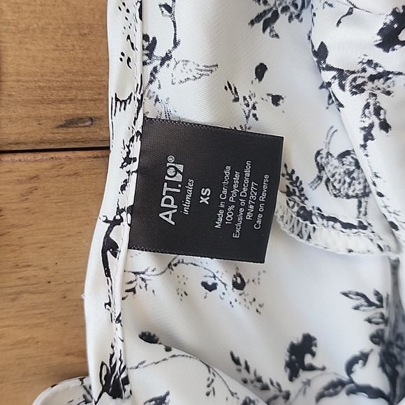 3 Piece Intimates/ Sleepwear Set By Apt. 9 - Picture 9 of 16